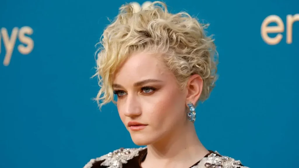 Julia Garner